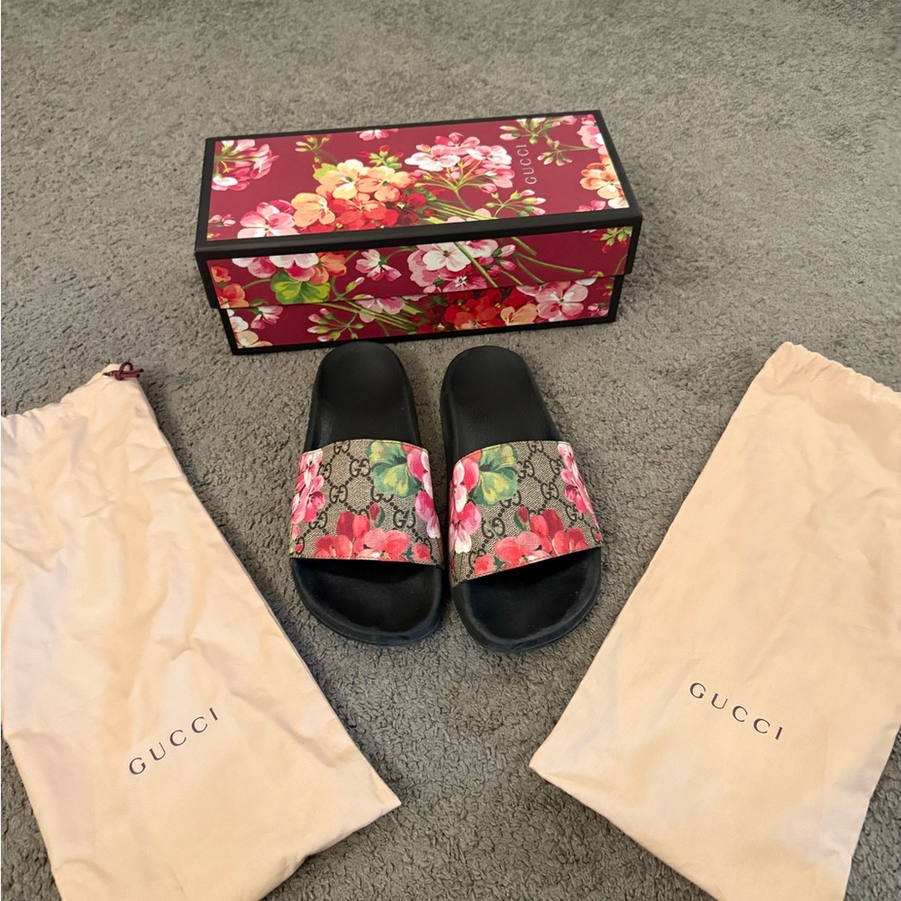 Gucci Multicolor Floral Slides